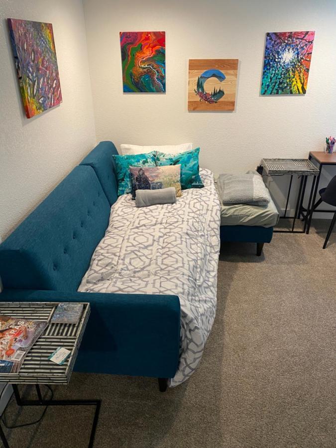 Artsy Platt Park Suite, Quick Mountain Access! 덴버 외부 사진